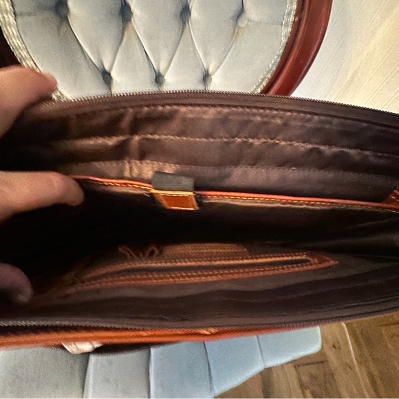 The Real Leather Company NWOT briefcase bag with gold hardware. Brown leather - Picture 3 of 8